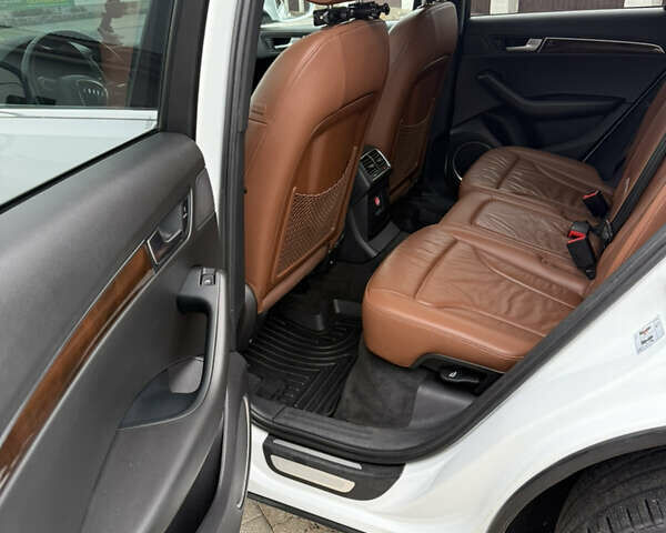 Білий Ауді Ку 5, об'ємом двигуна 1.98 л та пробігом 125 тис. км за 12500 $, фото 11 на Automoto.ua