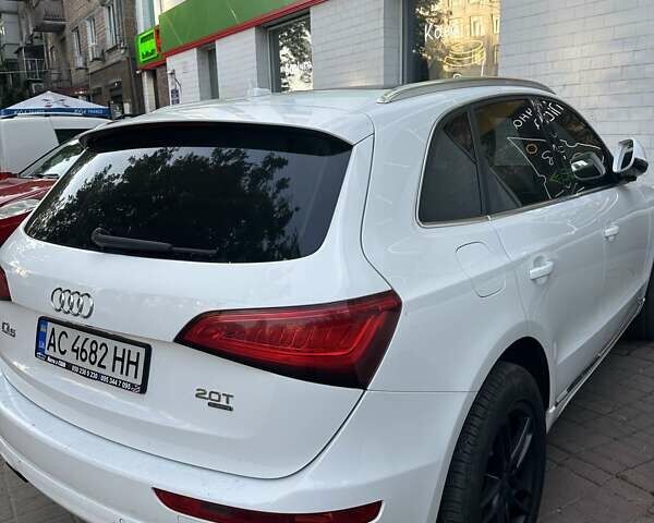 Белый Ауди Ку 5, объемом двигателя 2 л и пробегом 208 тыс. км за 15000 $, фото 1 на Automoto.ua