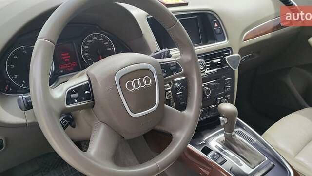 Білий Ауді Ку 5, об'ємом двигуна 1.98 л та пробігом 190 тис. км за 12400 $, фото 19 на Automoto.ua