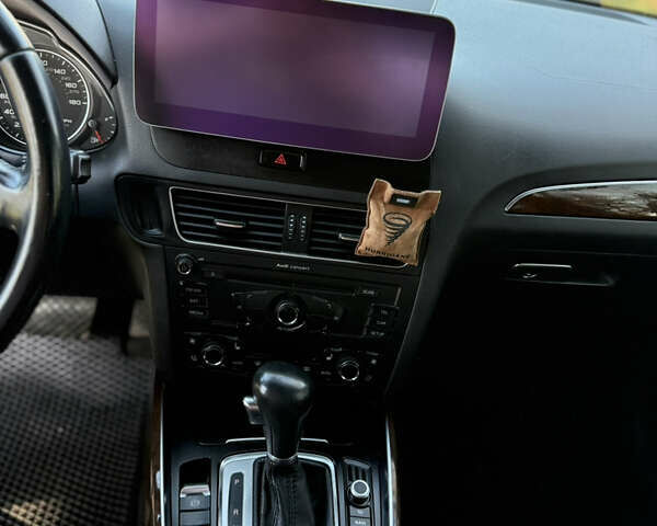 Белый Ауди Ку 5, объемом двигателя 1.98 л и пробегом 269 тыс. км за 15000 $, фото 25 на Automoto.ua