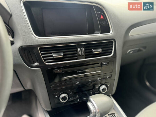 Ауди Ку 5 2012 в Дубно на Automoto.ua Белый Ауди Ку 5, объемом двигателя 1.98 л и пробегом 257 тыс. км за 12699 $, фото 42 на Automoto.ua
