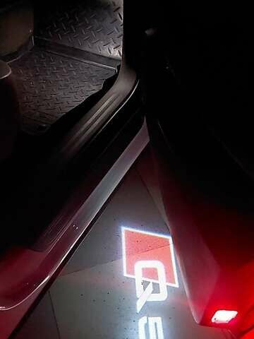 Белый Ауди Ку 5, объемом двигателя 2 л и пробегом 268 тыс. км за 16500 $, фото 23 на Automoto.ua