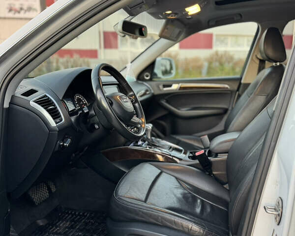 Белый Ауди Ку 5, объемом двигателя 1.98 л и пробегом 220 тыс. км за 14000 $, фото 12 на Automoto.ua