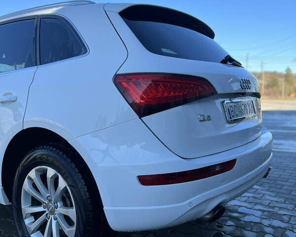 Белый Ауди Ку 5, объемом двигателя 1.98 л и пробегом 241 тыс. км за 12500 $, фото 7 на Automoto.ua