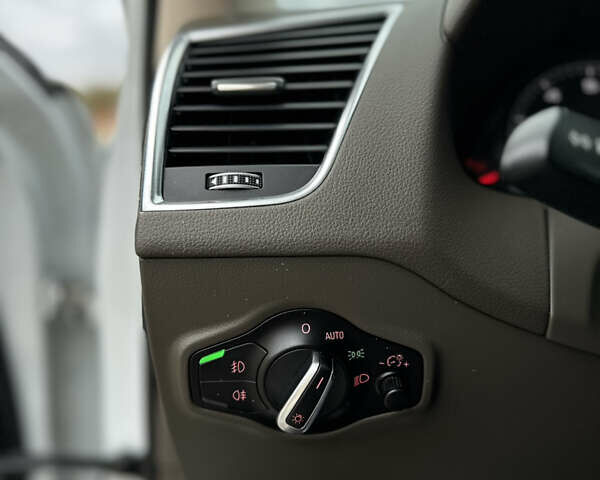 Ауді Ку 5 2013 у Измаиле на Automoto.ua Білий Ауді Ку 5, об'ємом двигуна 1.98 л та пробігом 80 тис. км за 17999 $, фото 16 на Automoto.ua