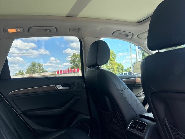 Белый Ауди Ку 5, объемом двигателя 2 л и пробегом 270 тыс. км за 15000 $, фото 12 на Automoto.ua