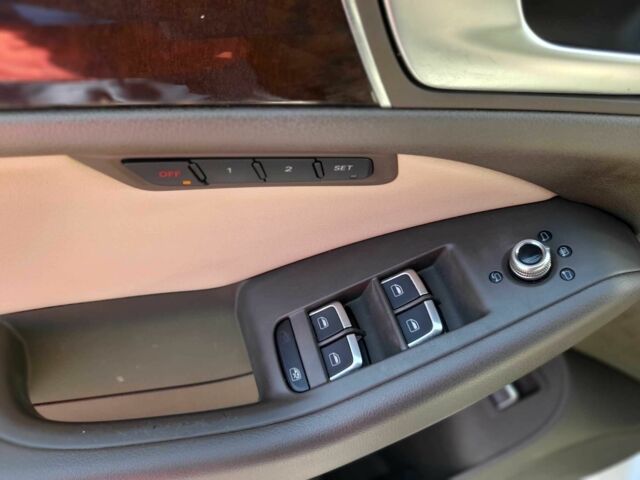 Белый Ауди Ку 5, объемом двигателя 2 л и пробегом 246 тыс. км за 13200 $, фото 18 на Automoto.ua