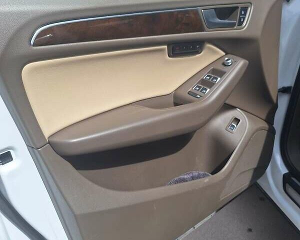 Белый Ауди Ку 5, объемом двигателя 1.98 л и пробегом 265 тыс. км за 13500 $, фото 10 на Automoto.ua