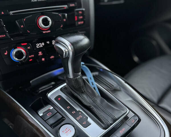 Белый Ауди Ку 5, объемом двигателя 1.98 л и пробегом 220 тыс. км за 14000 $, фото 15 на Automoto.ua