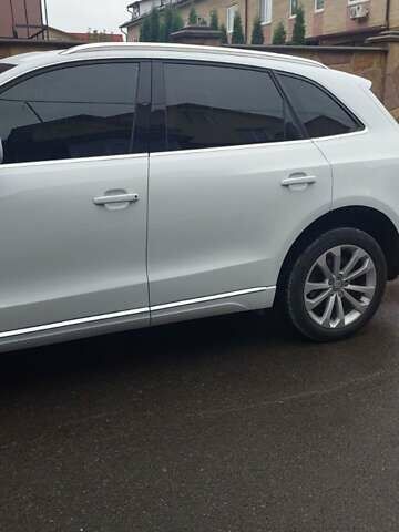 Белый Ауди Ку 5, объемом двигателя 2 л и пробегом 268 тыс. км за 16500 $, фото 2 на Automoto.ua