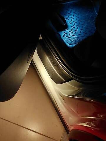 Белый Ауди Ку 5, объемом двигателя 2 л и пробегом 268 тыс. км за 16500 $, фото 19 на Automoto.ua