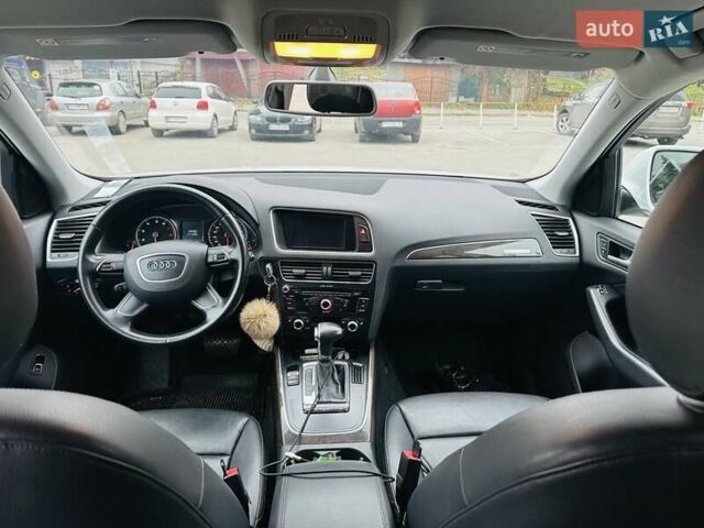 Белый Ауди Ку 5, объемом двигателя 1.98 л и пробегом 211 тыс. км за 12200 $, фото 23 на Automoto.ua
