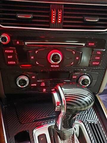 Белый Ауди Ку 5, объемом двигателя 2 л и пробегом 268 тыс. км за 16500 $, фото 10 на Automoto.ua