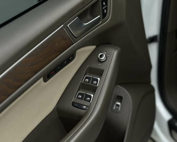 Ауді Ку 5 2013 у Измаиле на Automoto.ua Білий Ауді Ку 5, об'ємом двигуна 1.98 л та пробігом 80 тис. км за 17999 $, фото 22 на Automoto.ua