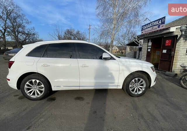 Білий Ауді Ку 5, об'ємом двигуна 1.98 л та пробігом 228 тис. км за 11500 $, фото 2 на Automoto.ua