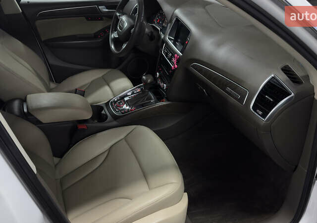 Белый Ауди Ку 5, объемом двигателя 1.98 л и пробегом 260 тыс. км за 12999 $, фото 23 на Automoto.ua