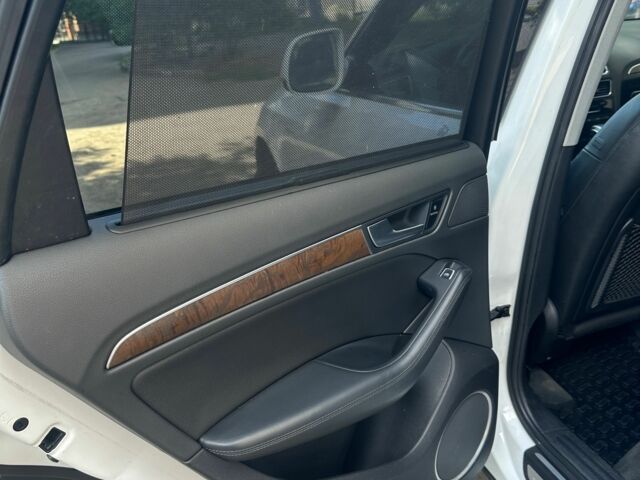 Белый Ауди Ку 5, объемом двигателя 2 л и пробегом 270 тыс. км за 15000 $, фото 17 на Automoto.ua