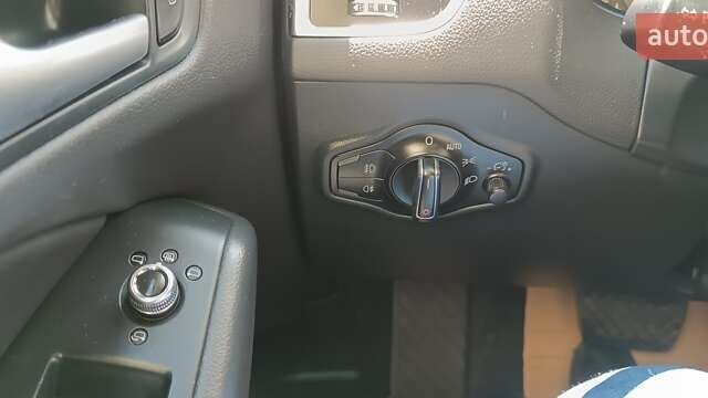 Белый Ауди Ку 5, объемом двигателя 1.98 л и пробегом 176 тыс. км за 15550 $, фото 54 на Automoto.ua