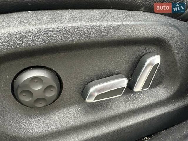 Белый Ауди Ку 5, объемом двигателя 1.98 л и пробегом 211 тыс. км за 12200 $, фото 21 на Automoto.ua