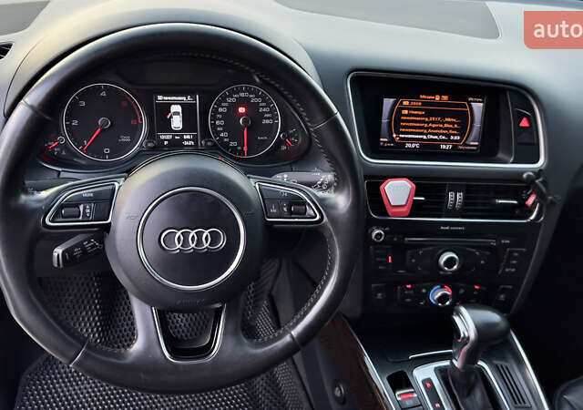 Белый Ауди Ку 5, объемом двигателя 1.97 л и пробегом 131 тыс. км за 18000 $, фото 21 на Automoto.ua