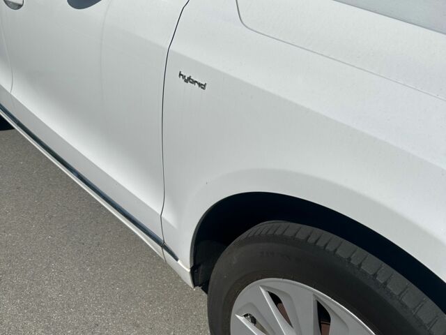 Белый Ауди Ку 5, объемом двигателя 2 л и пробегом 270 тыс. км за 15000 $, фото 5 на Automoto.ua