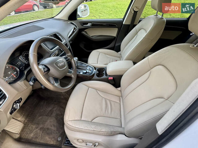 Белый Ауди Ку 5, объемом двигателя 1.98 л и пробегом 201 тыс. км за 12400 $, фото 25 на Automoto.ua