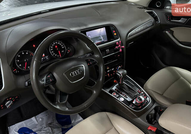 Белый Ауди Ку 5, объемом двигателя 1.98 л и пробегом 260 тыс. км за 12999 $, фото 24 на Automoto.ua