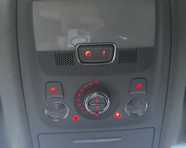 Белый Ауди Ку 5, объемом двигателя 1.98 л и пробегом 189 тыс. км за 13900 $, фото 37 на Automoto.ua