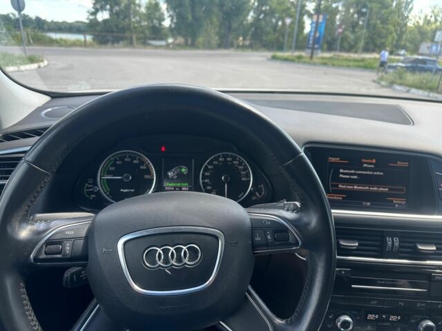 Белый Ауди Ку 5, объемом двигателя 2 л и пробегом 270 тыс. км за 15000 $, фото 16 на Automoto.ua