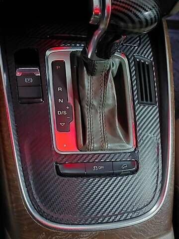 Белый Ауди Ку 5, объемом двигателя 2 л и пробегом 268 тыс. км за 16500 $, фото 11 на Automoto.ua