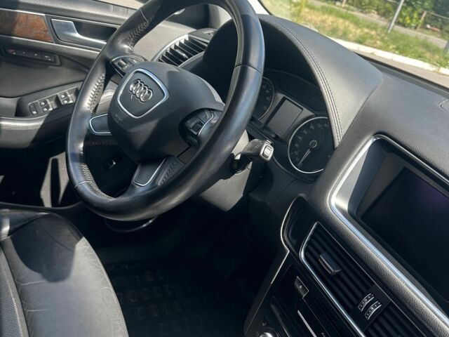 Белый Ауди Ку 5, объемом двигателя 2 л и пробегом 270 тыс. км за 15000 $, фото 8 на Automoto.ua