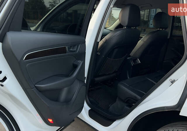 Белый Ауди Ку 5, объемом двигателя 1.97 л и пробегом 131 тыс. км за 18000 $, фото 15 на Automoto.ua