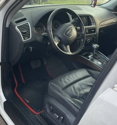 Білий Ауді Ку 5, об'ємом двигуна 1.98 л та пробігом 228 тис. км за 11500 $, фото 10 на Automoto.ua