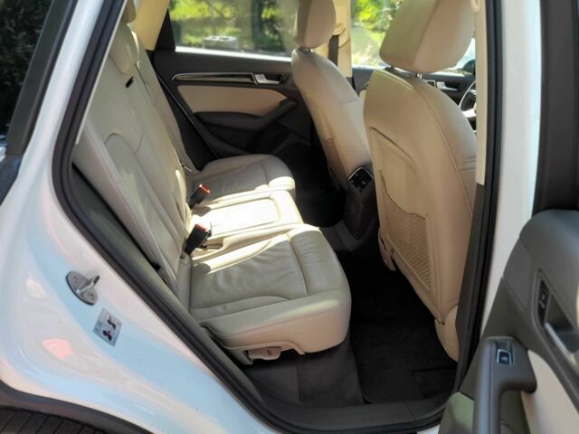 Белый Ауди Ку 5, объемом двигателя 2 л и пробегом 246 тыс. км за 13200 $, фото 10 на Automoto.ua