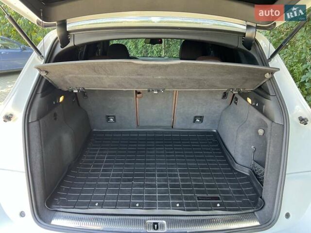 Белый Ауди Ку 5, объемом двигателя 3 л и пробегом 166 тыс. км за 14900 $, фото 10 на Automoto.ua