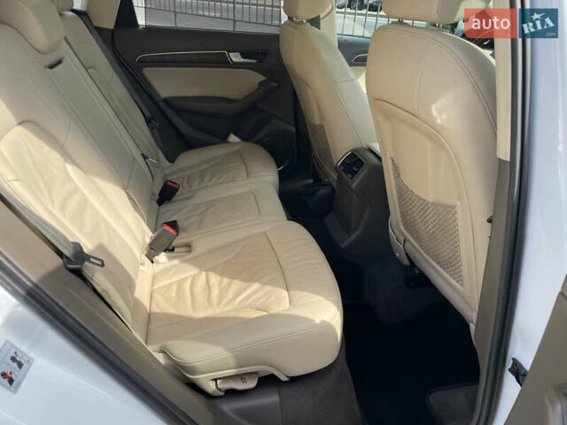 Белый Ауди Ку 5, объемом двигателя 2.97 л и пробегом 205 тыс. км за 20000 $, фото 13 на Automoto.ua