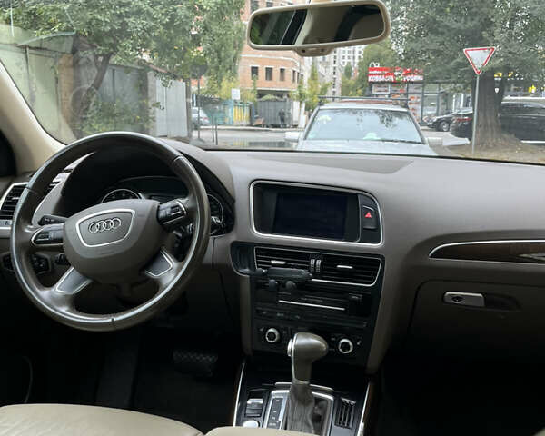 Белый Ауди Ку 5, объемом двигателя 1.98 л и пробегом 265 тыс. км за 12000 $, фото 16 на Automoto.ua