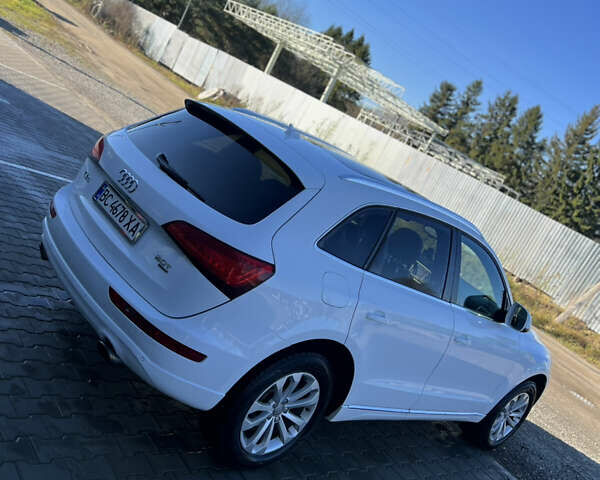 Белый Ауди Ку 5, объемом двигателя 1.98 л и пробегом 241 тыс. км за 12500 $, фото 4 на Automoto.ua