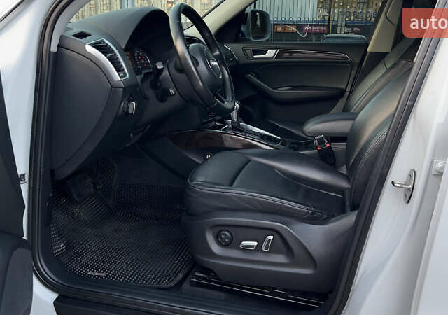 Белый Ауди Ку 5, объемом двигателя 1.97 л и пробегом 131 тыс. км за 18000 $, фото 11 на Automoto.ua