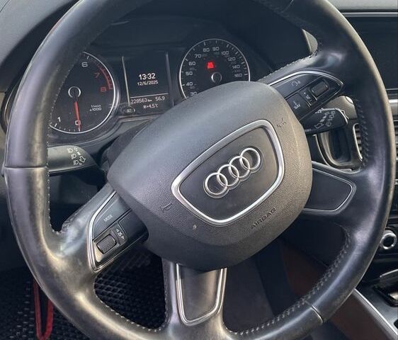 Білий Ауді Ку 5, об'ємом двигуна 2 л та пробігом 228 тис. км за 11500 $, фото 7 на Automoto.ua