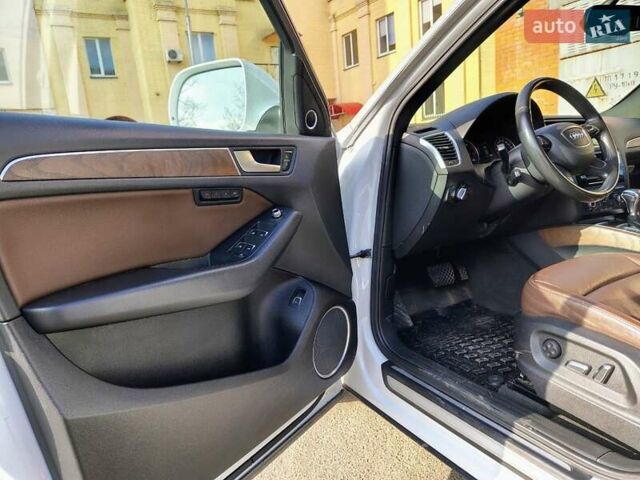 Белый Ауди Ку 5, объемом двигателя 1.98 л и пробегом 225 тыс. км за 18700 $, фото 10 на Automoto.ua