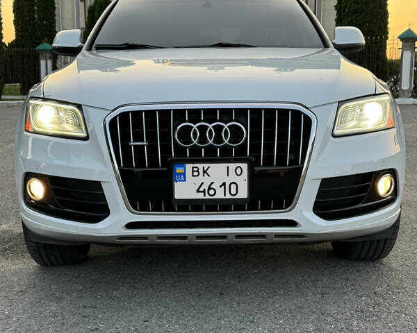 Белый Ауди Ку 5, объемом двигателя 1.98 л и пробегом 236 тыс. км за 14100 $, фото 1 на Automoto.ua
