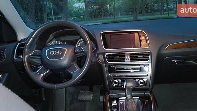 Белый Ауди Ку 5, объемом двигателя 1.98 л и пробегом 176 тыс. км за 15550 $, фото 49 на Automoto.ua