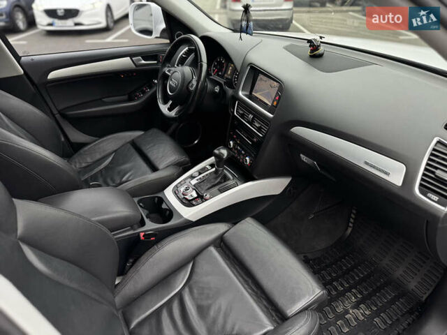 Білий Ауді Ку 5, об'ємом двигуна 1.98 л та пробігом 189 тис. км за 16699 $, фото 23 на Automoto.ua