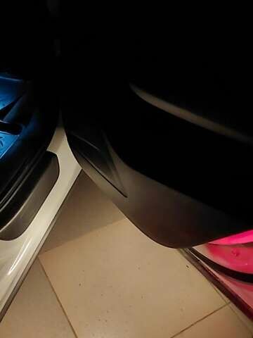 Белый Ауди Ку 5, объемом двигателя 2 л и пробегом 268 тыс. км за 16500 $, фото 20 на Automoto.ua