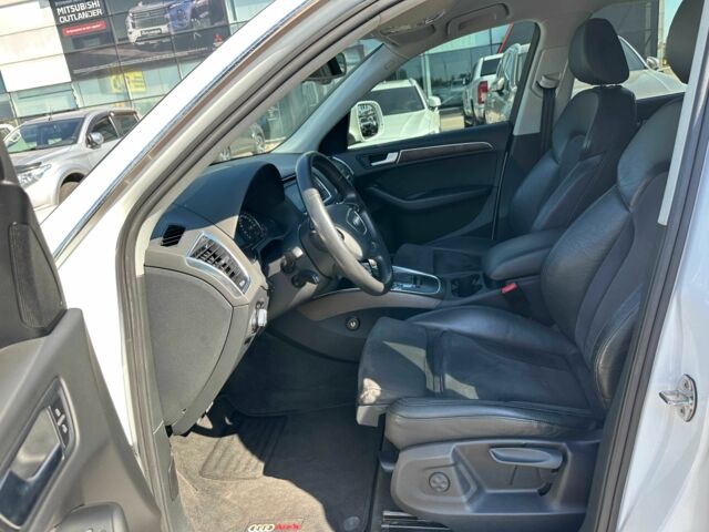 Белый Ауди Ку 5, объемом двигателя 2 л и пробегом 186 тыс. км за 19700 $, фото 8 на Automoto.ua