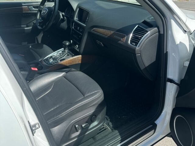 Белый Ауди Ку 5, объемом двигателя 2 л и пробегом 270 тыс. км за 15000 $, фото 6 на Automoto.ua