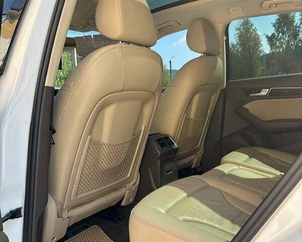 Белый Ауди Ку 5, объемом двигателя 1.98 л и пробегом 380 тыс. км за 13000 $, фото 5 на Automoto.ua