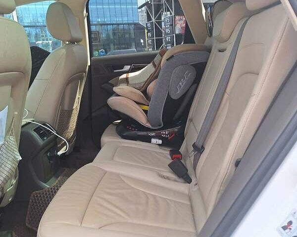 Белый Ауди Ку 5, объемом двигателя 1.98 л и пробегом 265 тыс. км за 13500 $, фото 2 на Automoto.ua