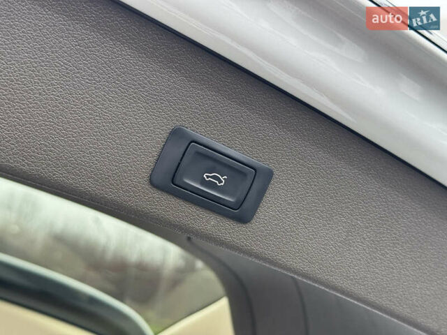 Белый Ауди Ку 5, объемом двигателя 2 л и пробегом 207 тыс. км за 13700 $, фото 23 на Automoto.ua